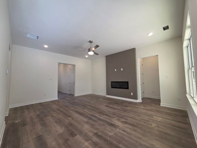 125 LIVE OAK CV, Oakland, TN 38060