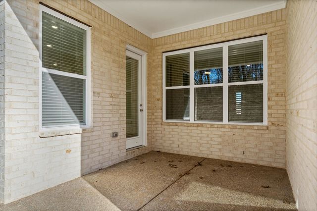125 LIVE OAK CV, Oakland, TN 38060