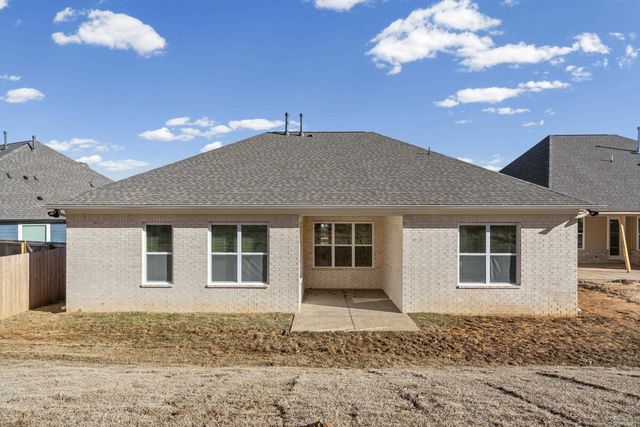 125 LIVE OAK CV, Oakland, TN 38060