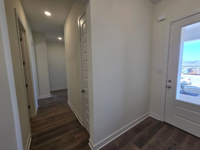 125 LIVE OAK CV, Oakland, TN 38060