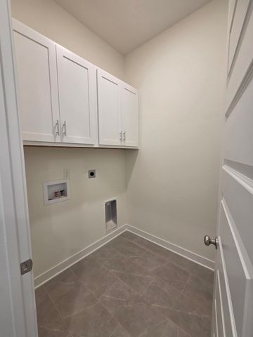 125 LIVE OAK CV, Oakland, TN 38060