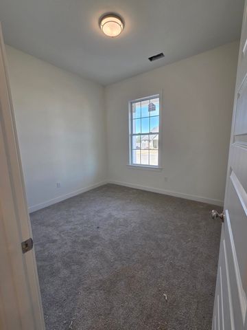 125 LIVE OAK CV, Oakland, TN 38060