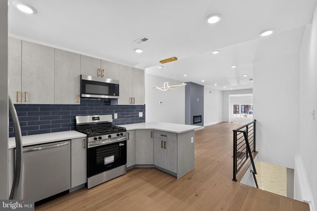 729 WYNNEWOOD RD, Philadelphia, PA 19151