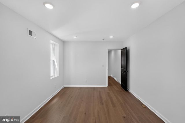 729 WYNNEWOOD RD, Philadelphia, PA 19151