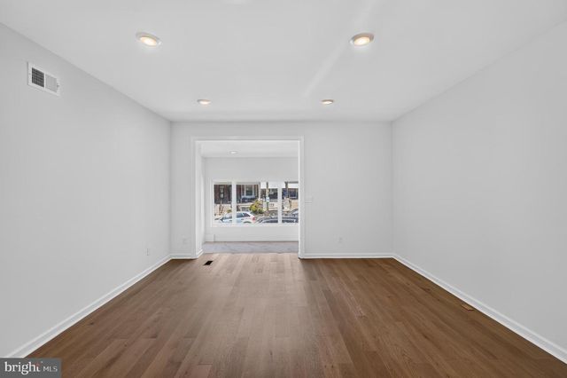 729 WYNNEWOOD RD, Philadelphia, PA 19151
