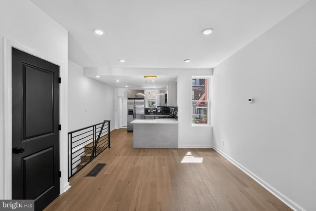 729 WYNNEWOOD RD, Philadelphia, PA 19151
