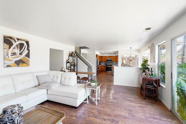 2185 Holder Ln, Tracy, CA 95377