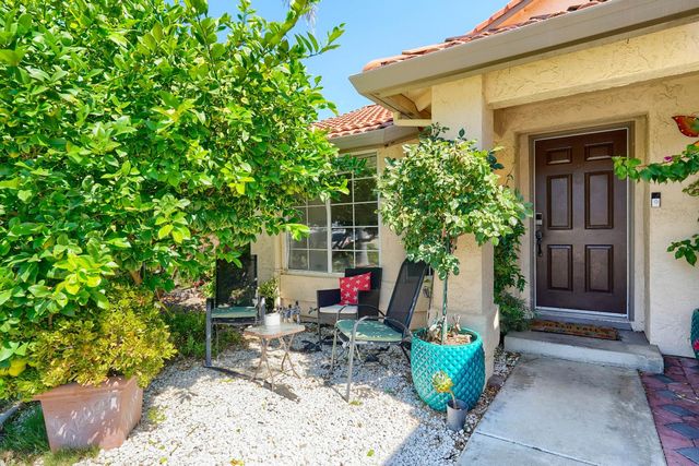 2185 Holder Ln, Tracy, CA 95377
