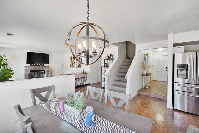 2185 Holder Ln, Tracy, CA 95377