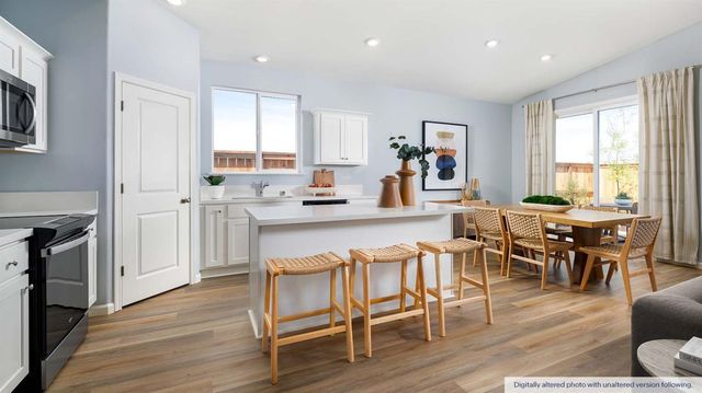 1945 Doug McCullough Ln, Modesto, CA 95355