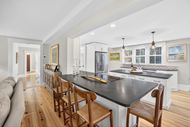 112 Main Street, Yarmouth Port, MA 02675