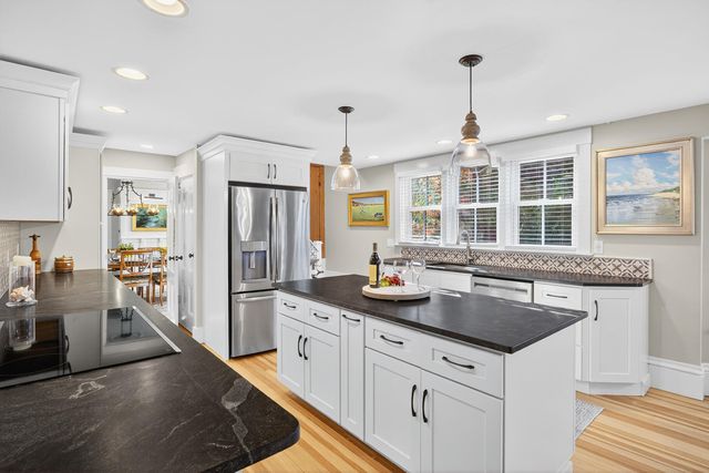 112 Main Street, Yarmouth Port, MA 02675