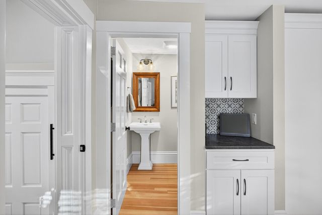 112 Main Street, Yarmouth Port, MA 02675