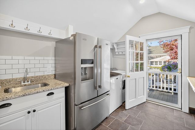 112 Main Street, Yarmouth Port, MA 02675