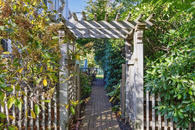 112 Main Street, Yarmouth Port, MA 02675