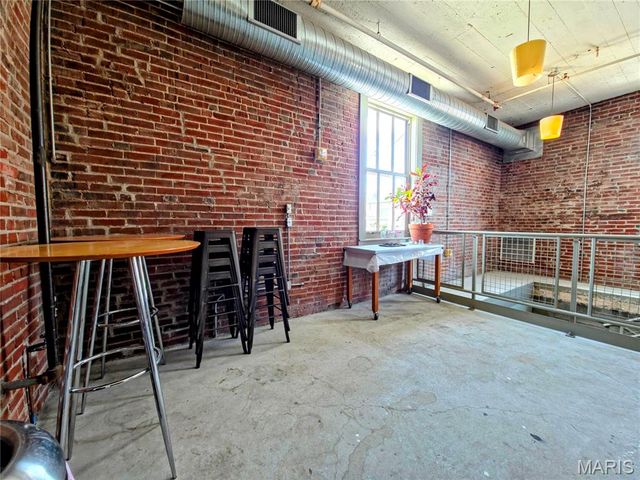1611 Locust Street 701, St Louis, MO 63103