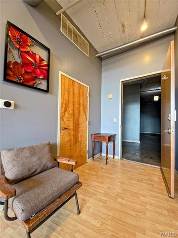 1611 Locust Street 701, St Louis, MO 63103