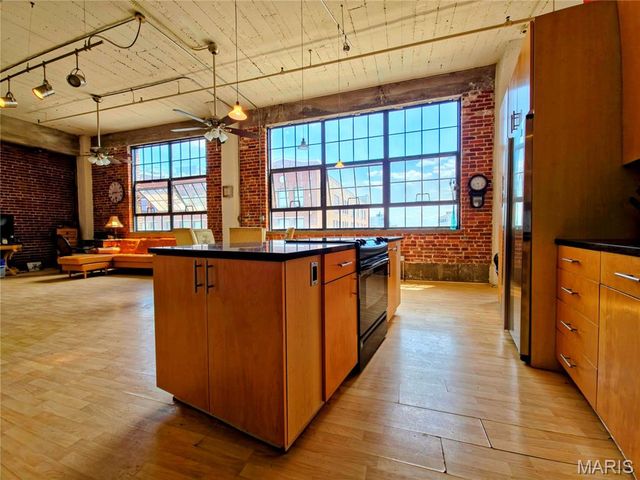 1611 Locust Street 701, St Louis, MO 63103