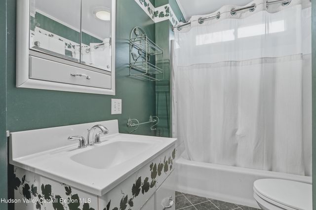 702 Rt 212, Saugerties, NY 12477