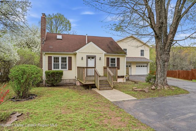 702 Rt 212, Saugerties, NY 12477