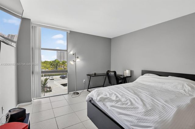 3675 N Country Club Drive 410, Aventura, FL 33180