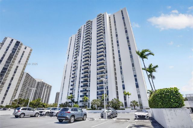 3675 N Country Club Drive 410, Aventura, FL 33180