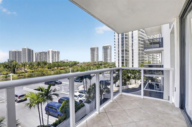 3675 N Country Club Drive 410, Aventura, FL 33180
