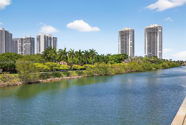 3675 N Country Club Drive 410, Aventura, FL 33180