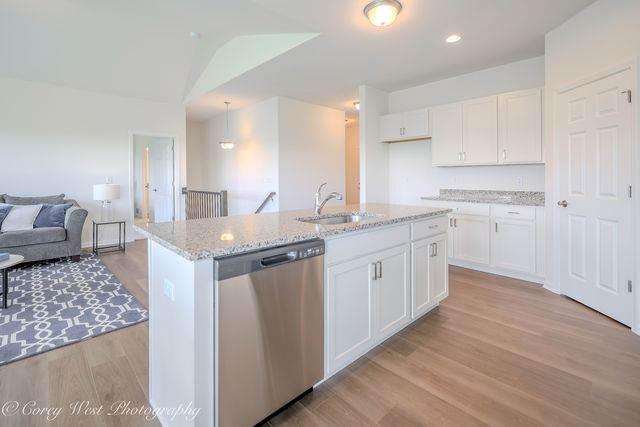 300 N Aspen Drive, Cortland, IL 60112