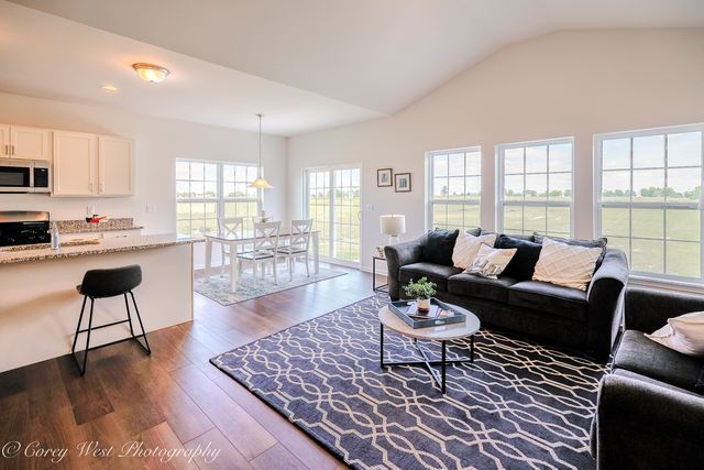 300 N Aspen Drive, Cortland, IL 60112