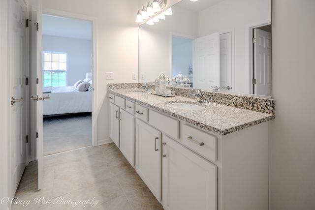 300 N Aspen Drive, Cortland, IL 60112