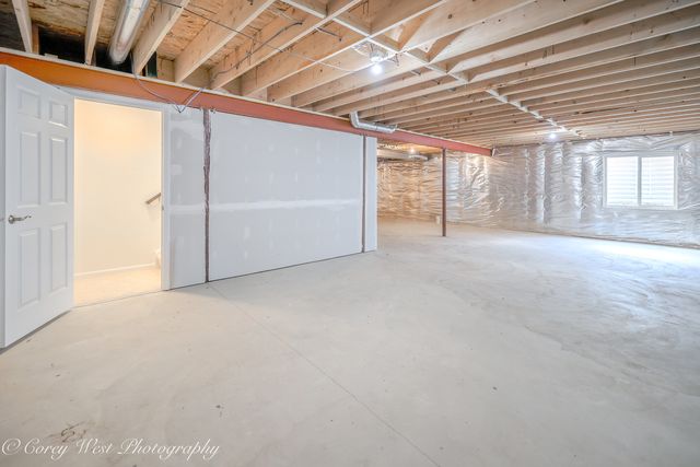 300 N Aspen Drive, Cortland, IL 60112