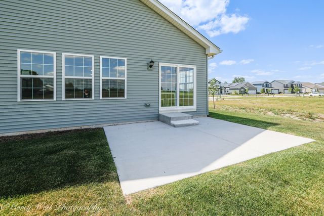 300 N Aspen Drive, Cortland, IL 60112