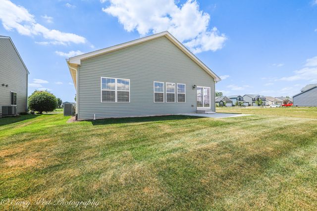 300 N Aspen Drive, Cortland, IL 60112