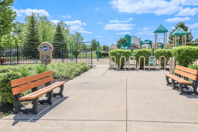 300 N Aspen Drive, Cortland, IL 60112