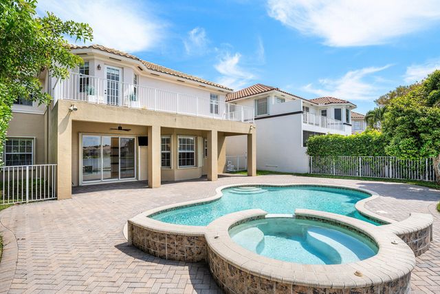 9956 Cobblestone Creek Drive, Boynton Beach, FL 33472