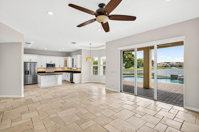 9956 Cobblestone Creek Drive, Boynton Beach, FL 33472