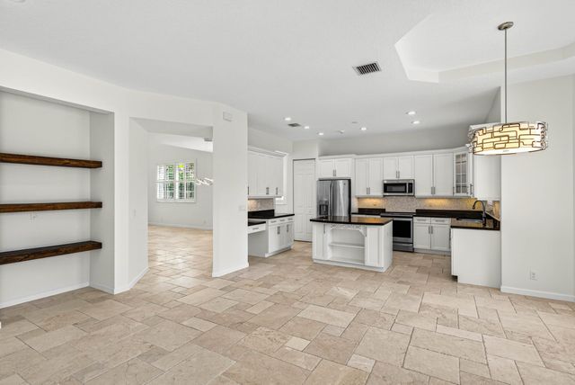 9956 Cobblestone Creek Drive, Boynton Beach, FL 33472