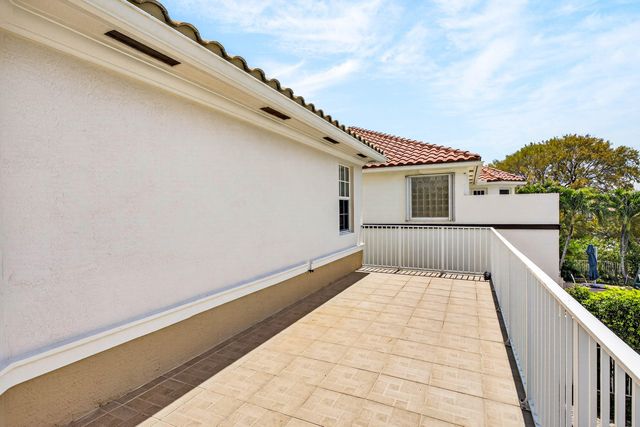 9956 Cobblestone Creek Drive, Boynton Beach, FL 33472