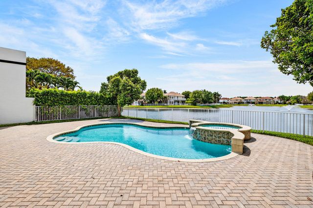 9956 Cobblestone Creek Drive, Boynton Beach, FL 33472