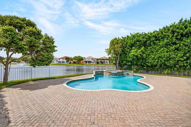 9956 Cobblestone Creek Drive, Boynton Beach, FL 33472
