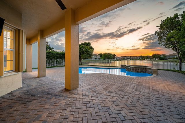 9956 Cobblestone Creek Drive, Boynton Beach, FL 33472