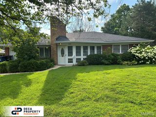 938 Briarwood Lane, University City, MO 63130