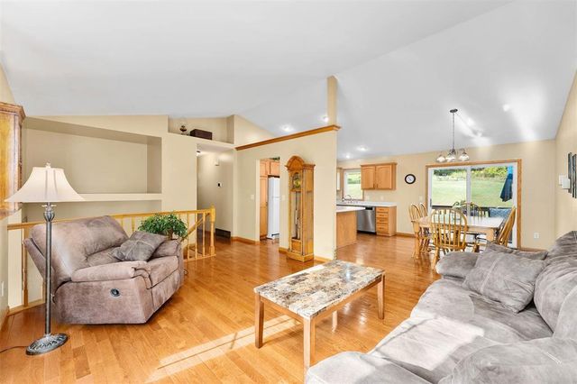 221 La Mans Lane, Eau Claire, WI 54703