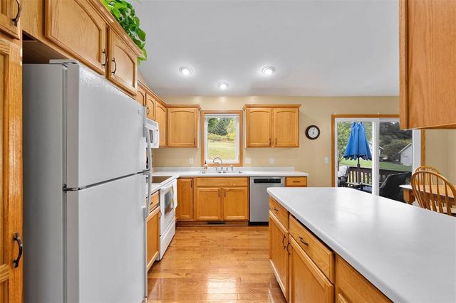 221 La Mans Lane, Eau Claire, WI 54703