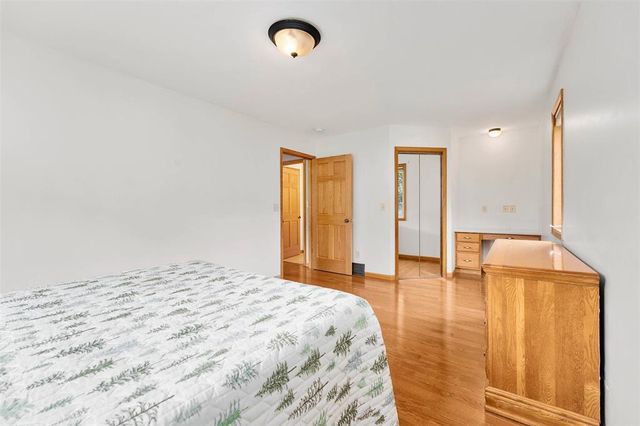 221 La Mans Lane, Eau Claire, WI 54703