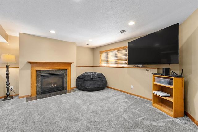 221 La Mans Lane, Eau Claire, WI 54703