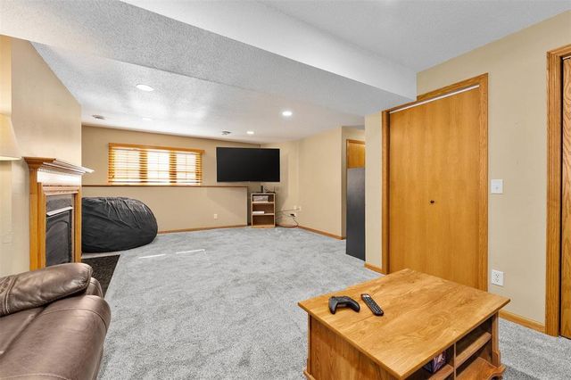 221 La Mans Lane, Eau Claire, WI 54703