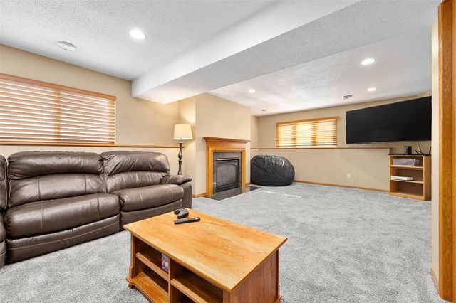 221 La Mans Lane, Eau Claire, WI 54703