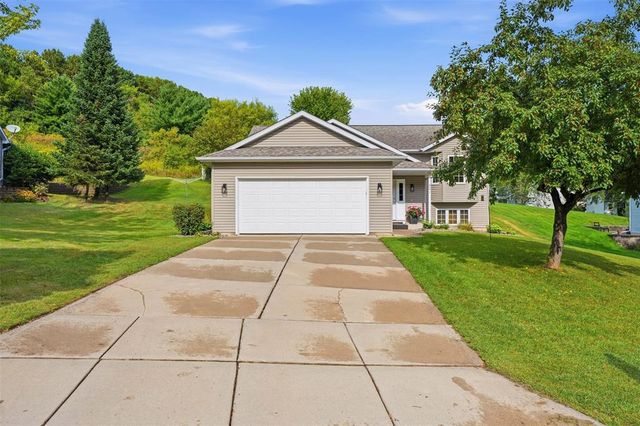 221 La Mans Lane, Eau Claire, WI 54703